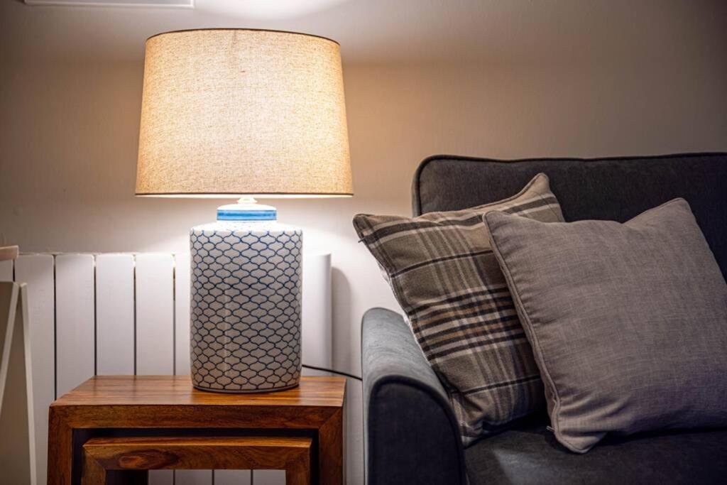 Cozy Newly Renovated Town Centre Apartment Aberfeldy Exteriör bild